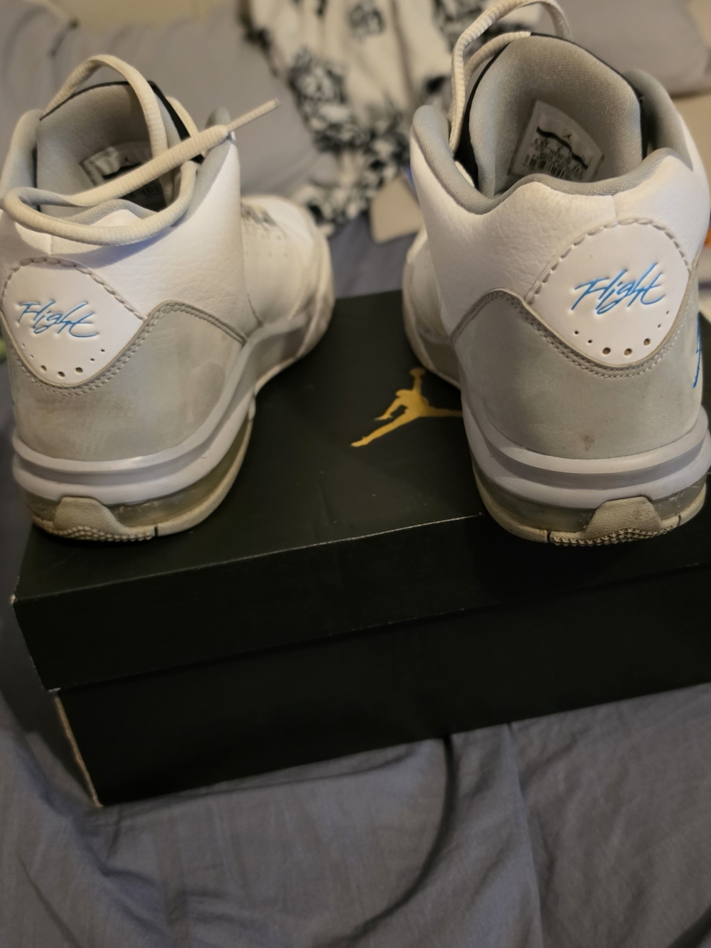 Jordan Flights Men's White and Light Gray Basketball Shoes -